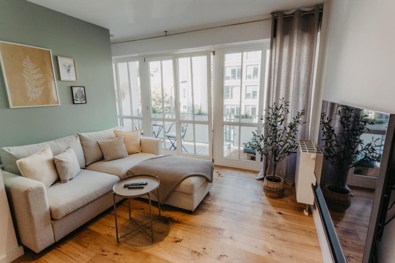 Traber Apartments Im Herzen Leipzigs Balkon Parkplatz Exteriör bild